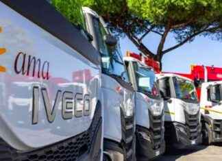 Funerale finto protesta contro impianto Ama a Rocca Cencia news-19112024-005836