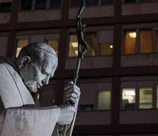 Papa Francesco visita l’Ospedale Gemelli a Roma: aggiornamenti sulla salute – RomaSette papa-francesco-visita-lospedale-gemelli-a-roma-aggiornamenti-sulla-salute-romasette