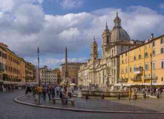 Piazza Navona: Il Mistero delle Fontane al Buio piazza-navona-l-mistero-delle-fontane-al-buio